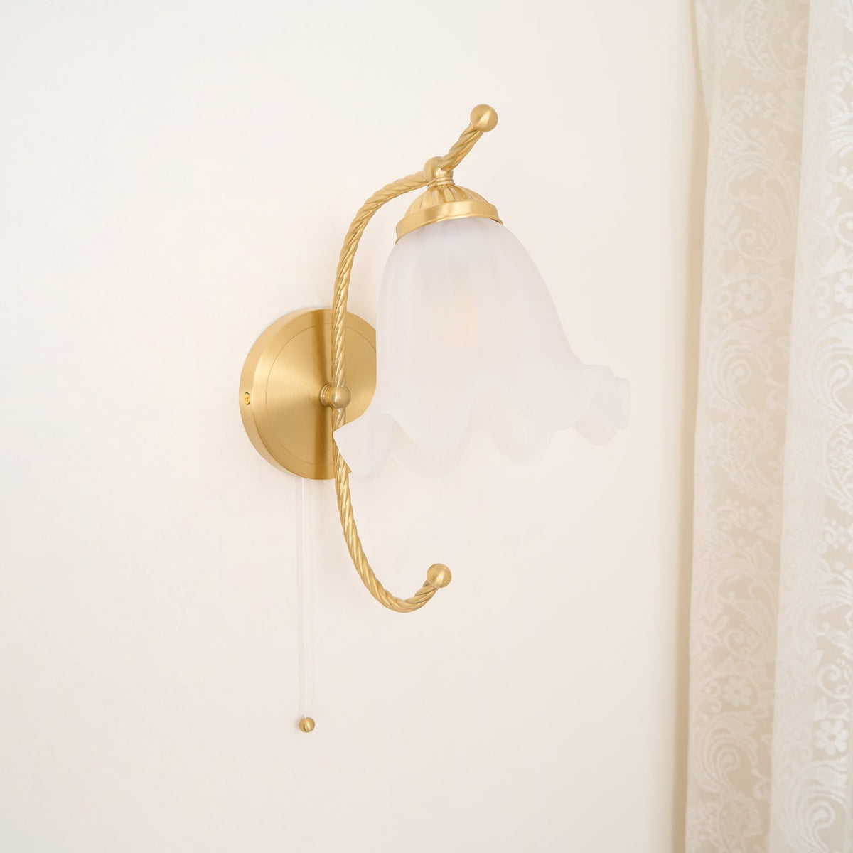 Celisenne aplique de pared cuello de cisne de latón con pantalla de vidrio esmerilado