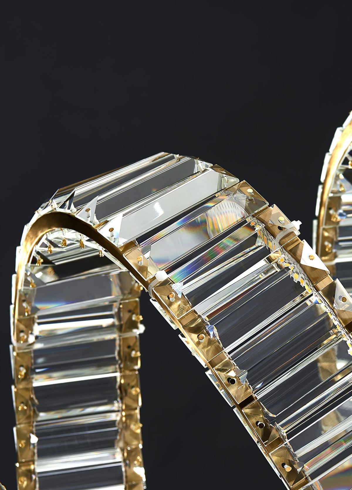 Luxielle lámpara de araña LED curva con cristal lujoso