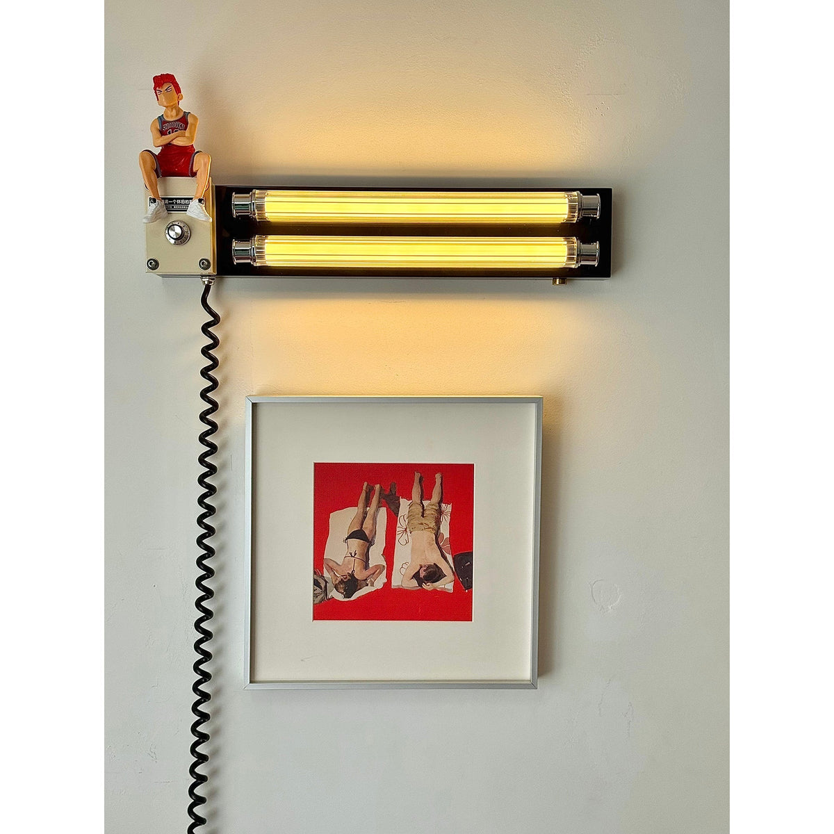 Cutshall aplique de pared con enchufe enchufable