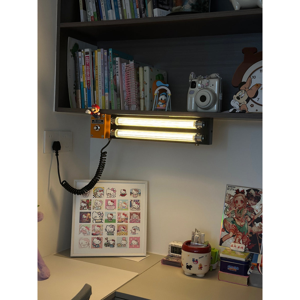Cutshall aplique de pared con enchufe enchufable