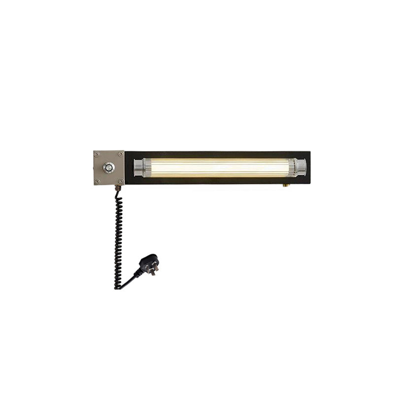 Cutshall aplique de pared con enchufe enchufable