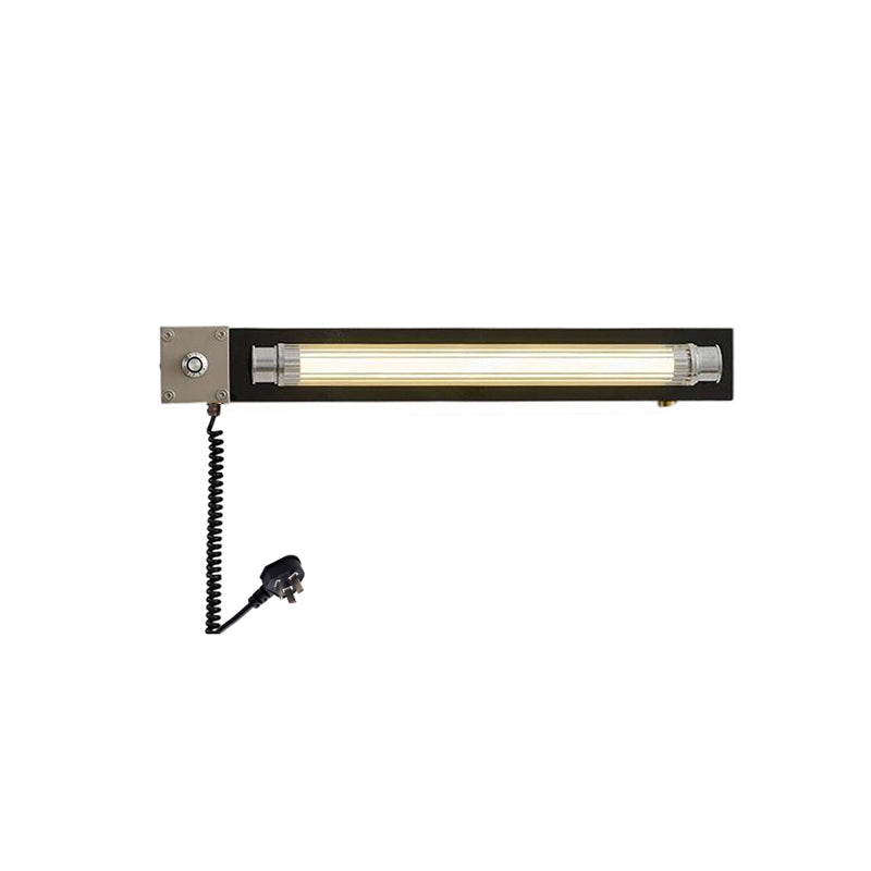 Cutshall aplique de pared con enchufe enchufable