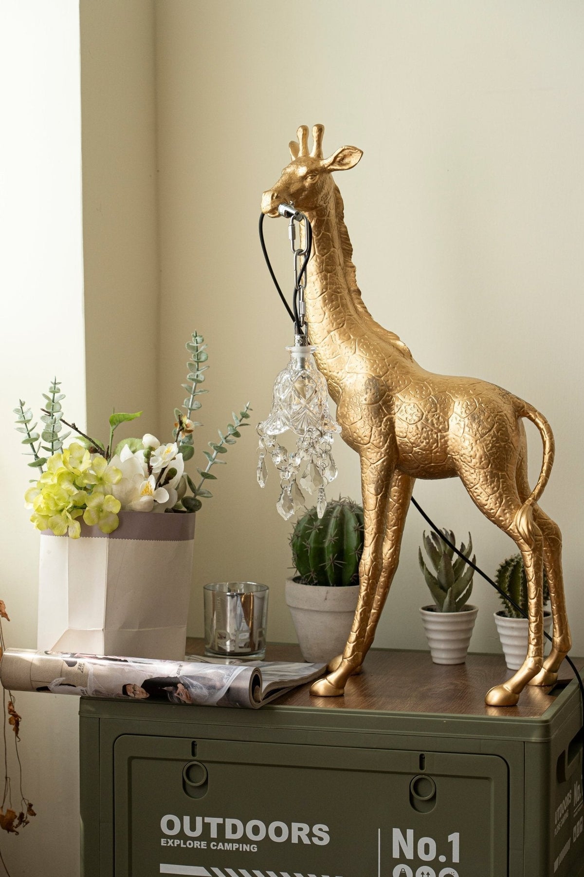 Fexl lámpara de pie de escultura Girafe Royale lujosa