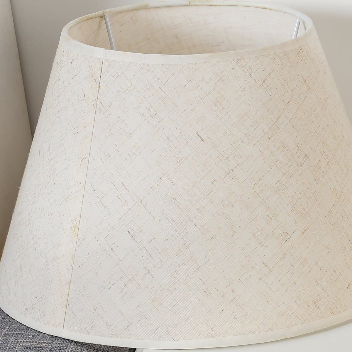 Antler lámpara de mesa elegancia de latón