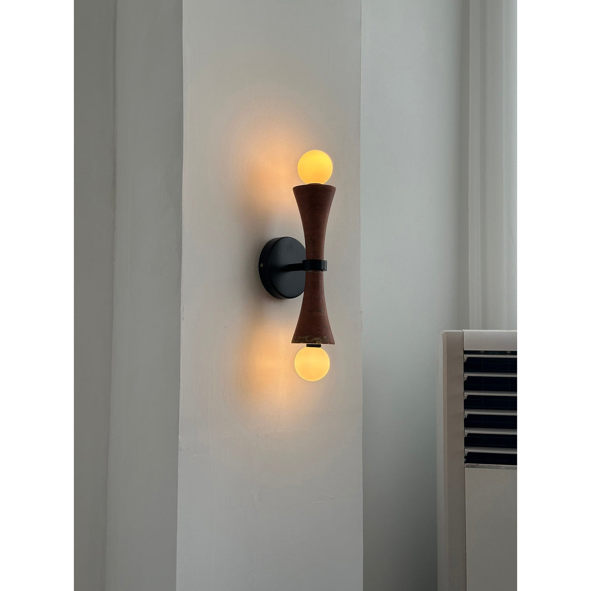 Elaiselle aplique de pared