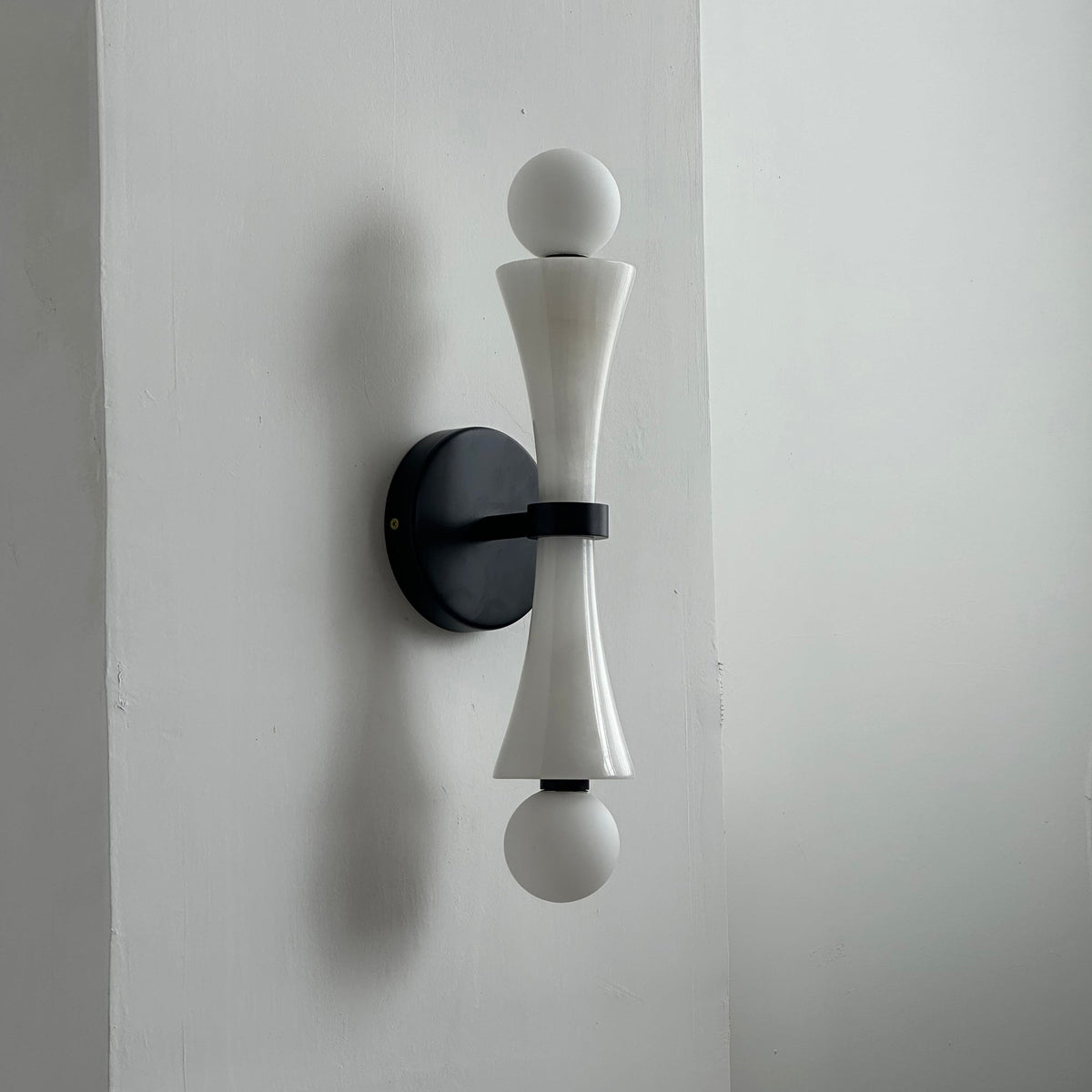 Elaiselle aplique de pared