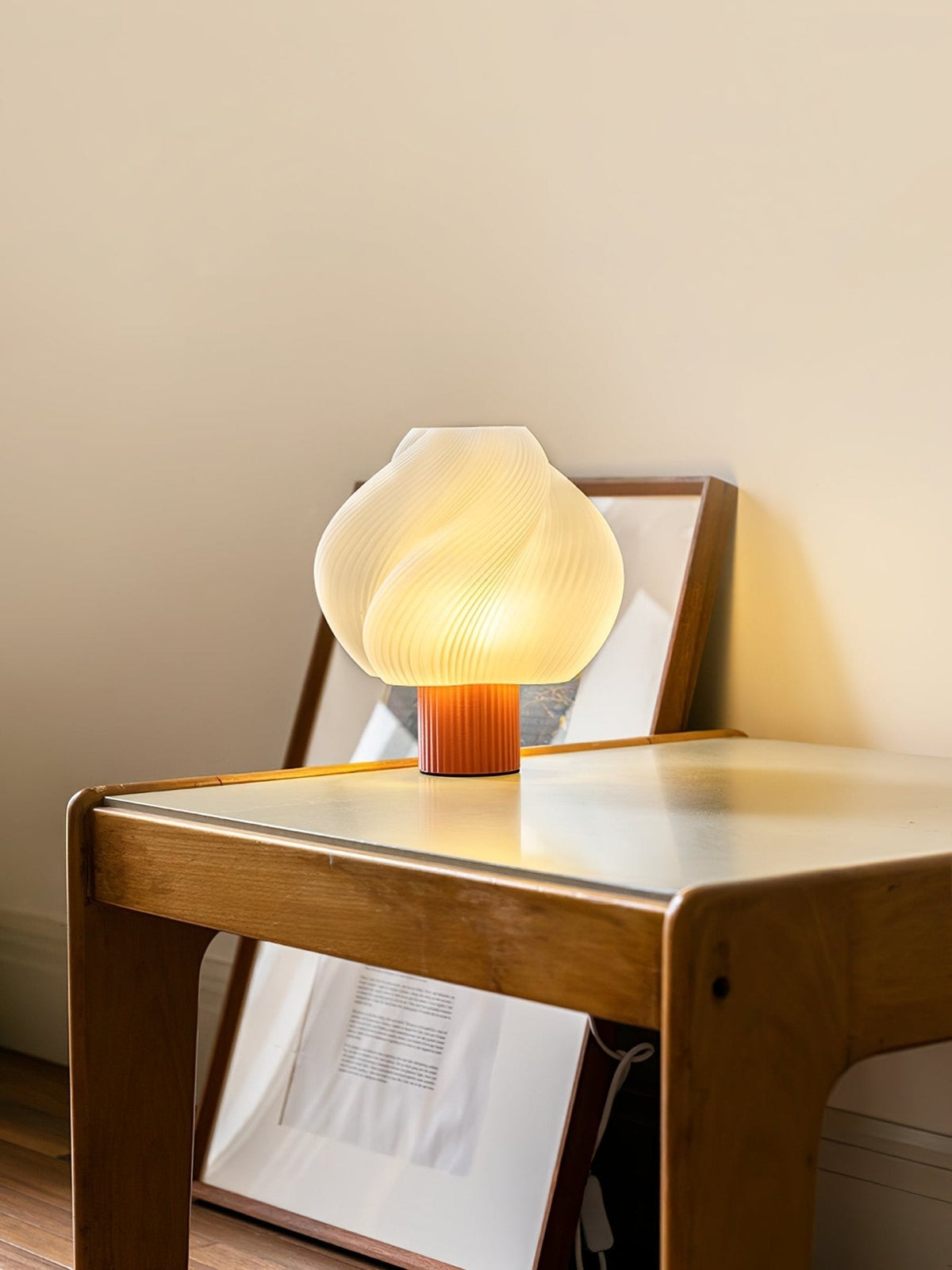Buffy lámpara de mesa moderna de plástico