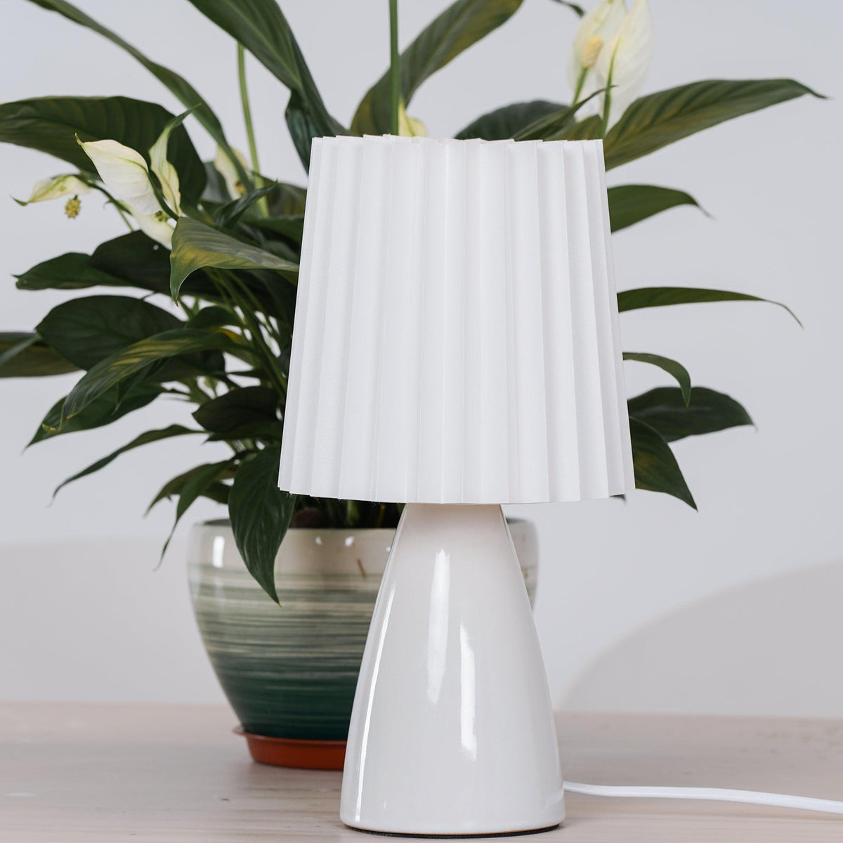 Boko lámpara de mesa minimalista de tejido