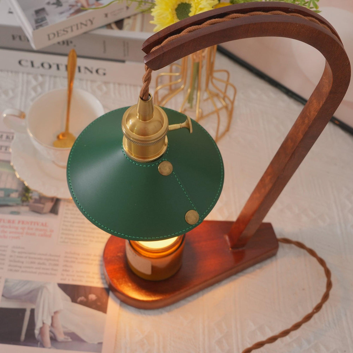 Elvuia lámpara de mesa de madera verde