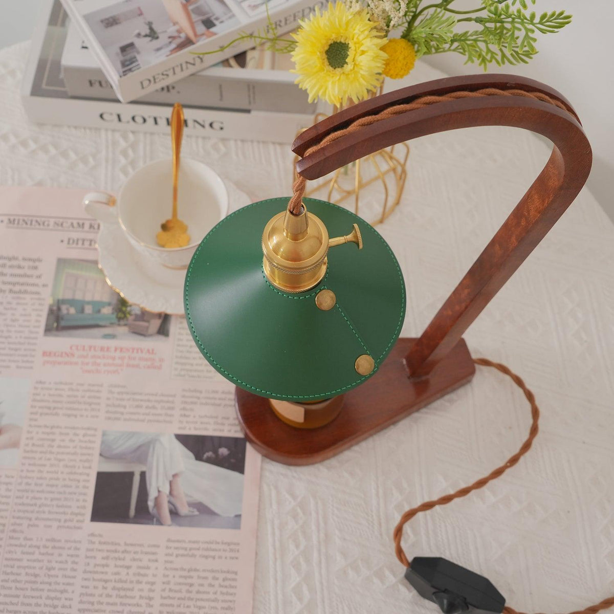 Elvuia lámpara de mesa de madera verde