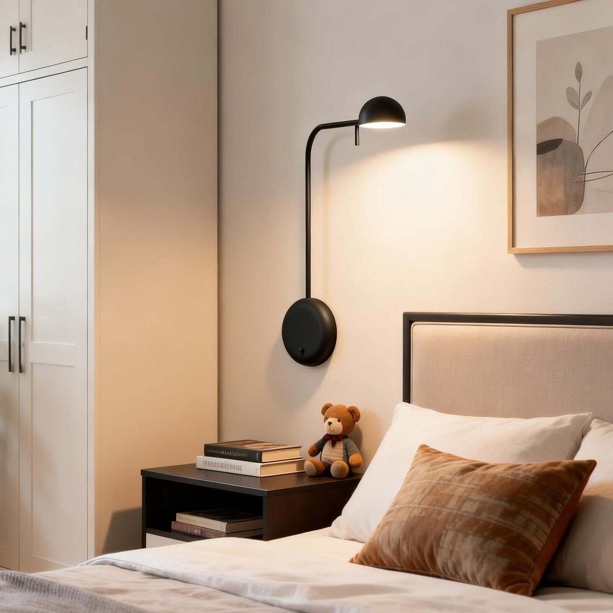 Aplique de pared con base de disco y cúpula