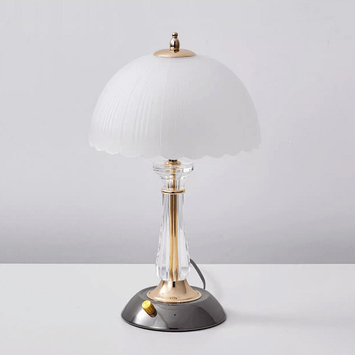 Belle lámpara de mesa cúpula de vidrio
