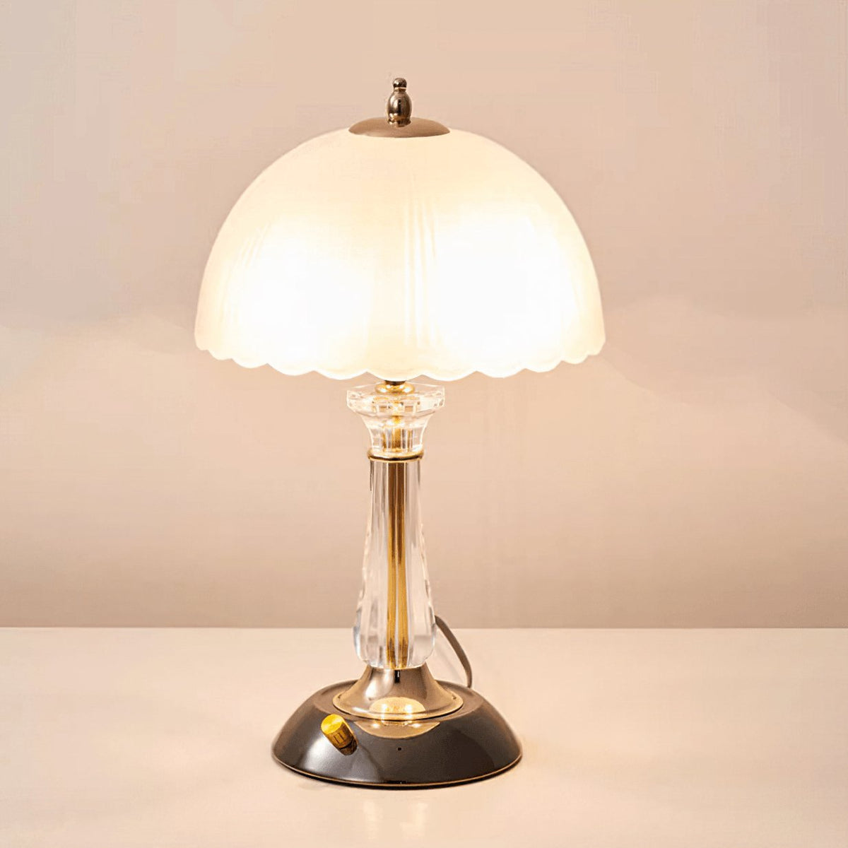 Belle lámpara de mesa cúpula de vidrio