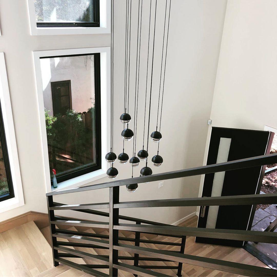 Zaneth lámpara colgante de acero vidrio multi-gota minimalista para escalera