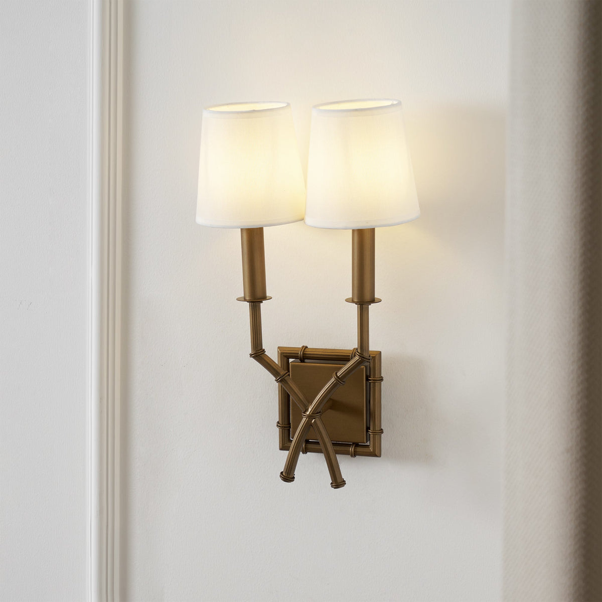 Yelp aplique de pared