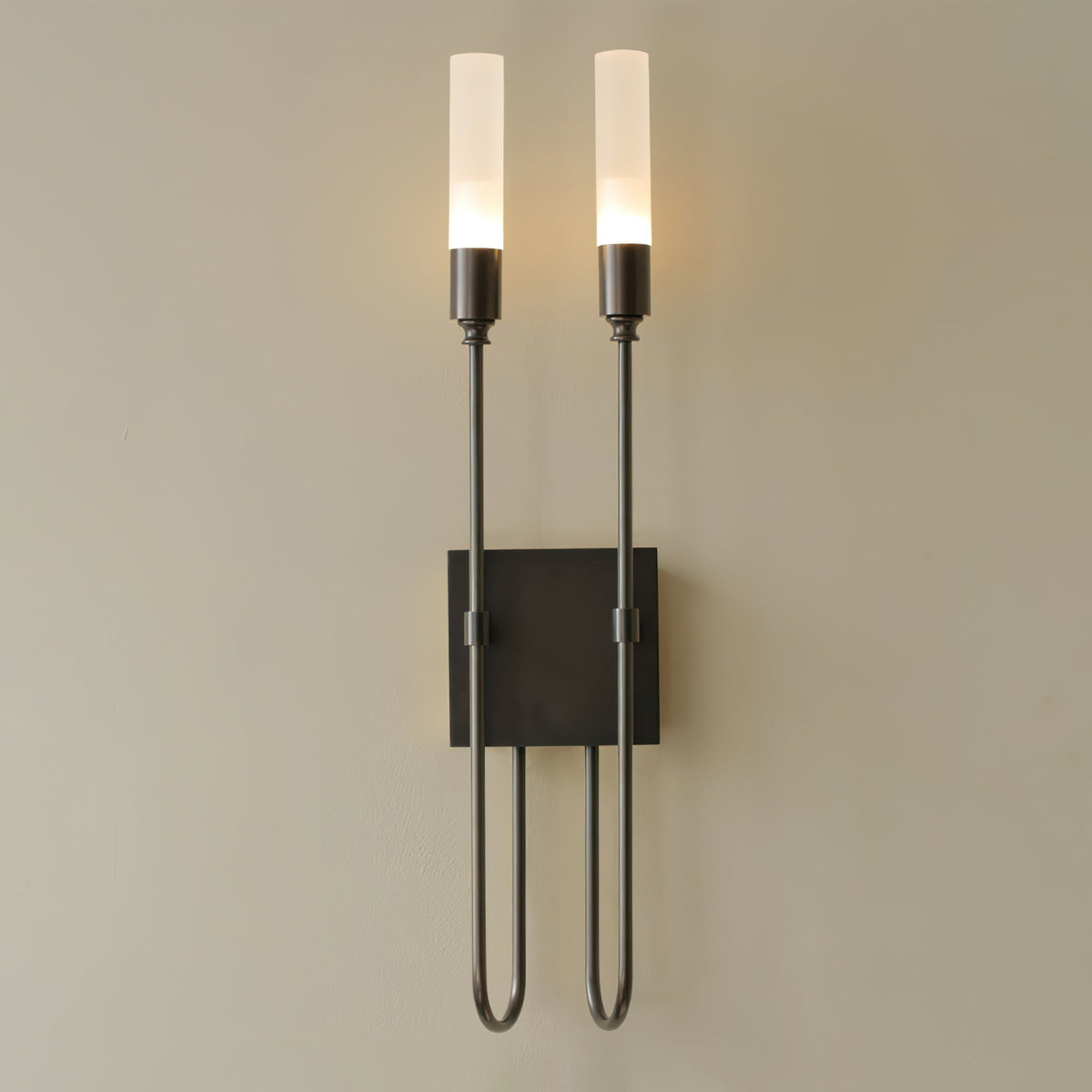 Yvori aplique de pared con doble varilla minimalista