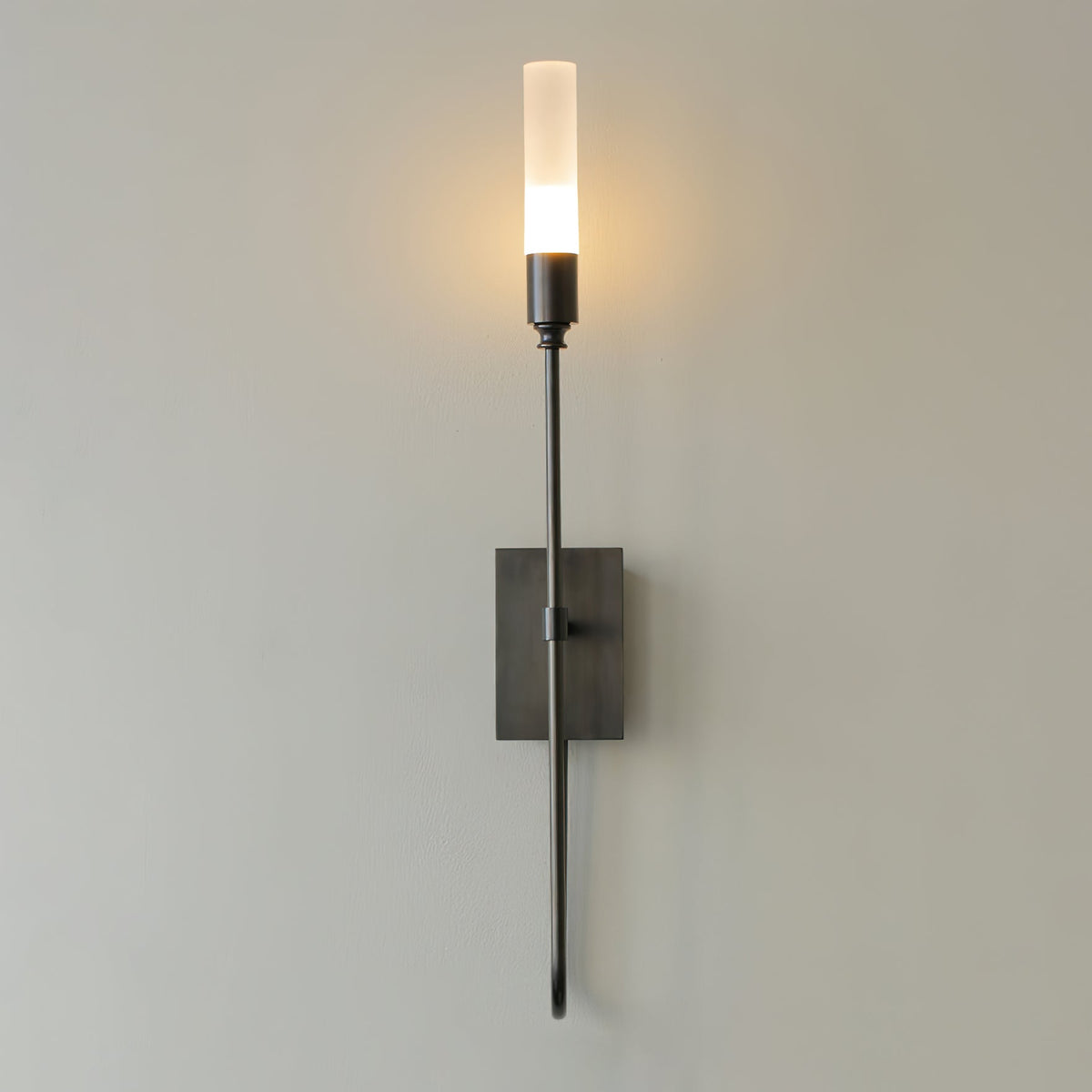Yvori aplique de pared con doble varilla minimalista