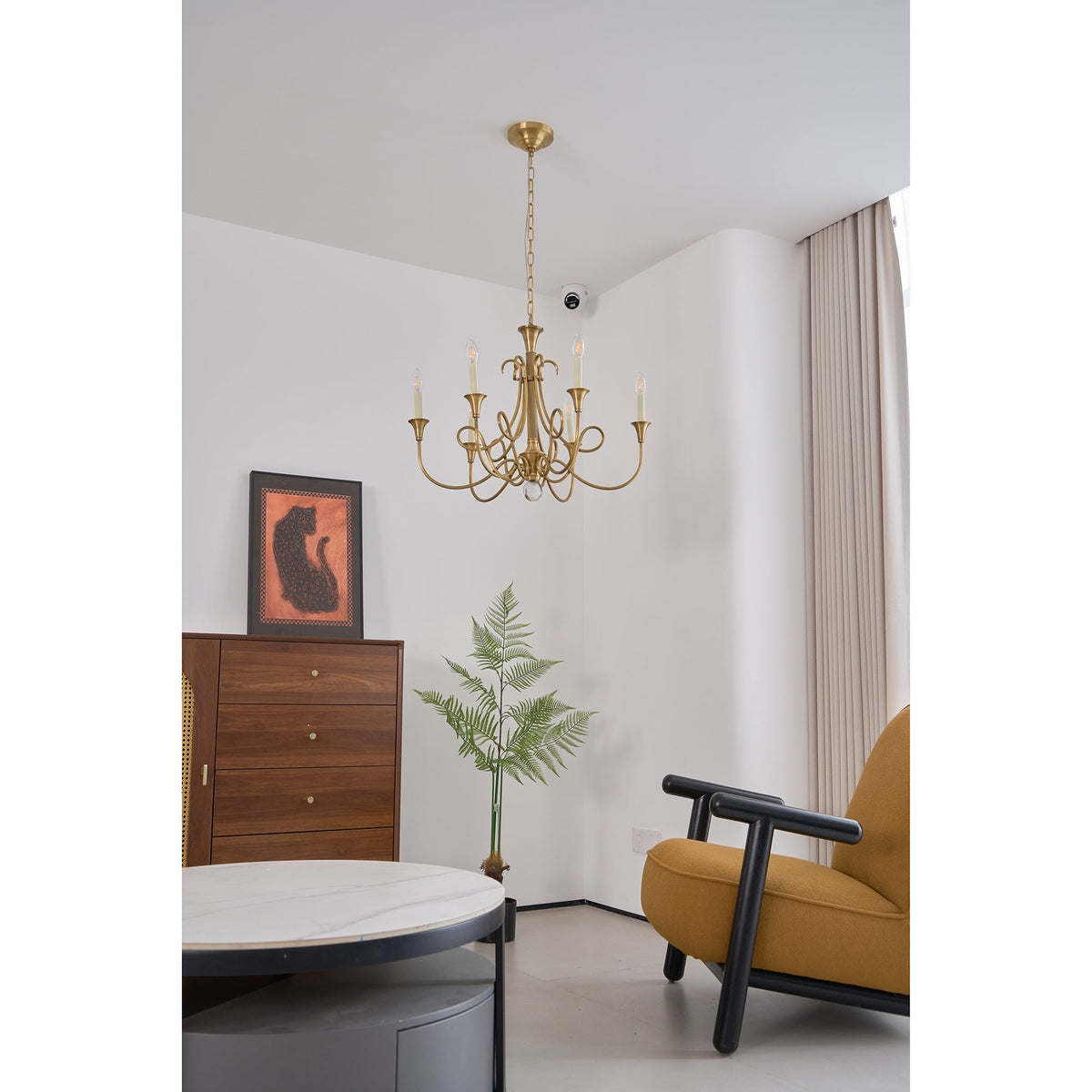 Efra lámpara de araña Double Twist latón Candelabra cristal