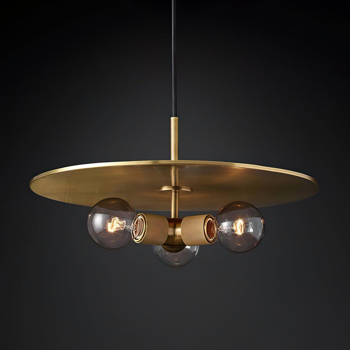 Lámpara colgante minimalista de metal en latón para comedor o cocina