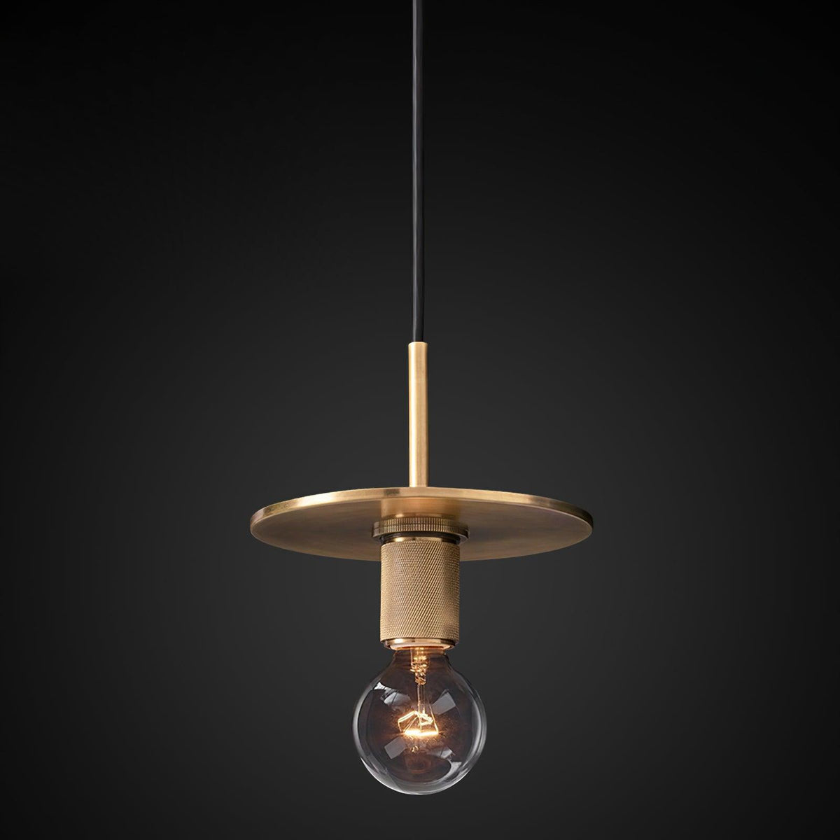 Lámpara colgante minimalista de metal en latón para comedor o cocina