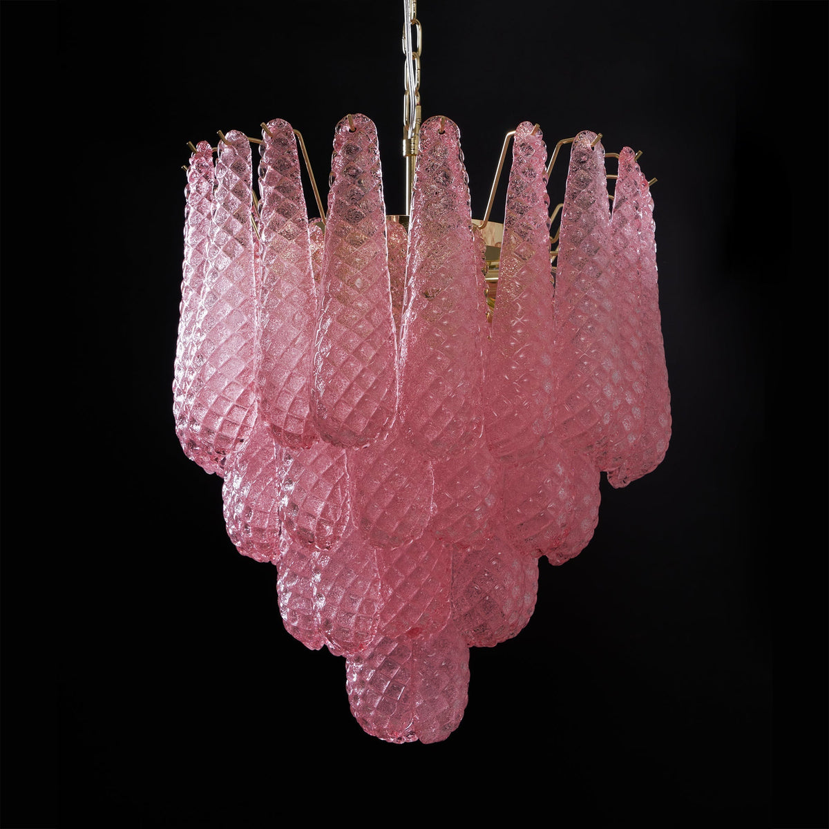 Veliena lámpara de araña rosa con gotas de vidrio de Murano patrón diamante efecto cascada