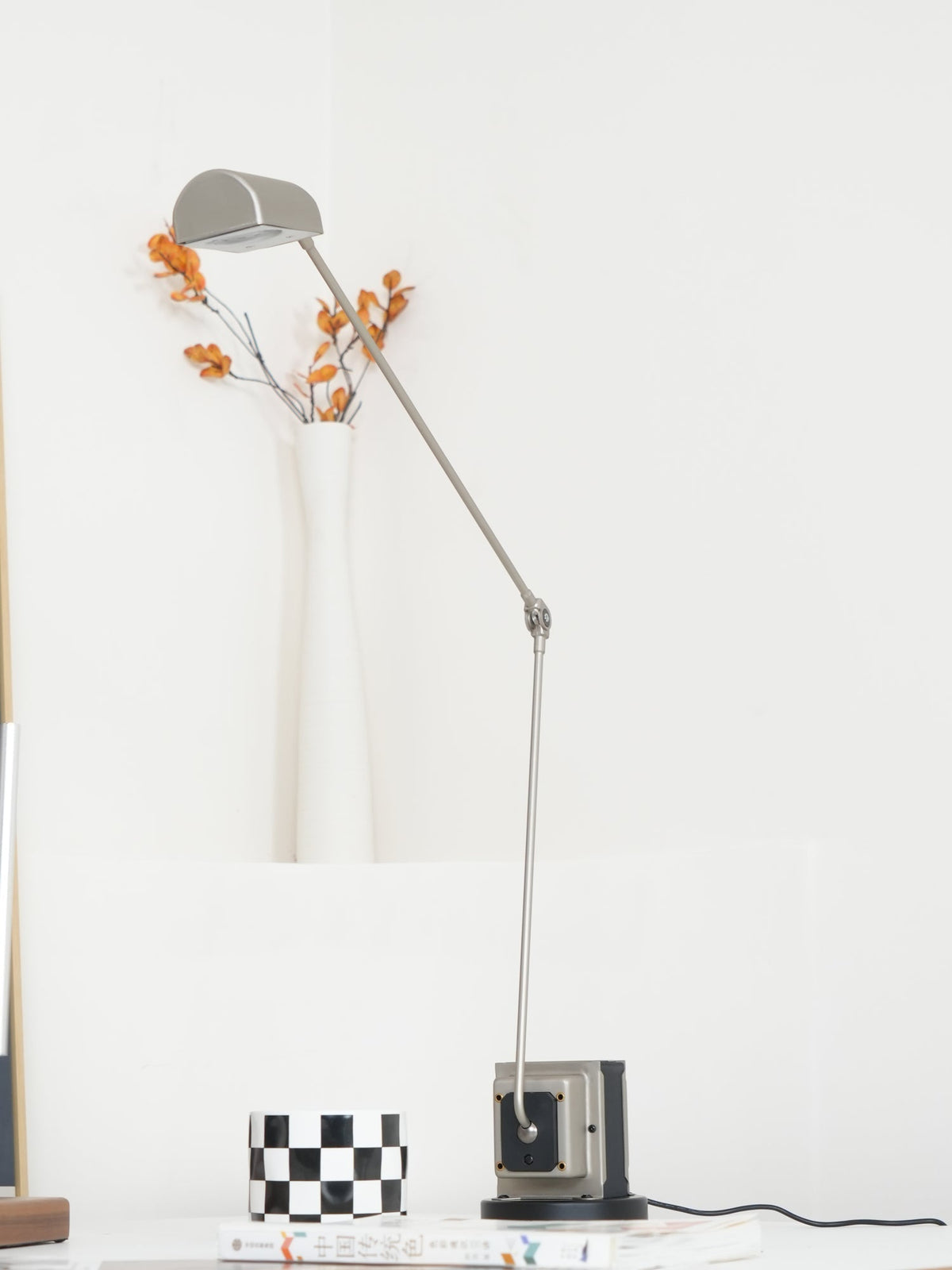 Orvyn lámpara de mesa minimalista