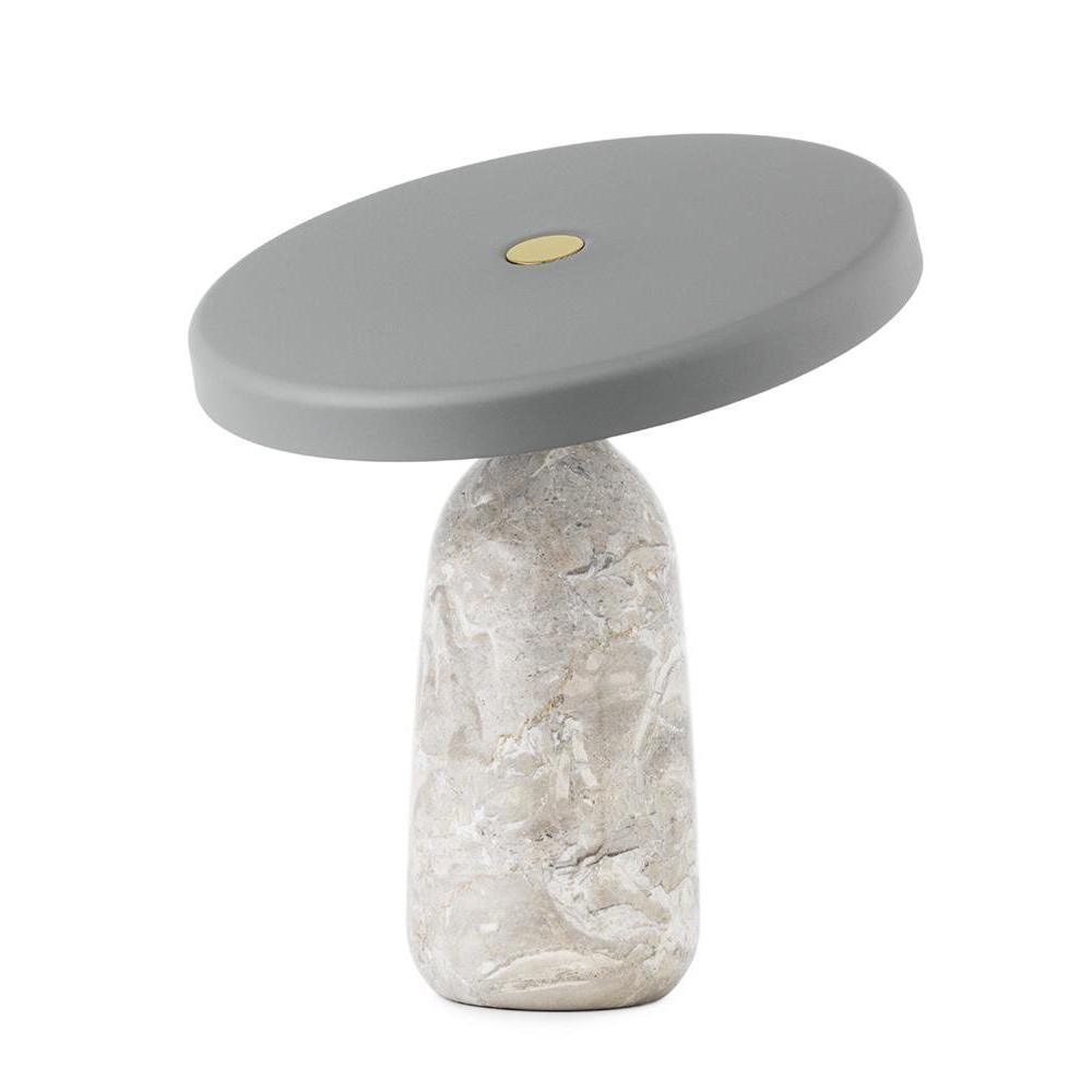 Astrian lámpara de mesa minimalista en mármol