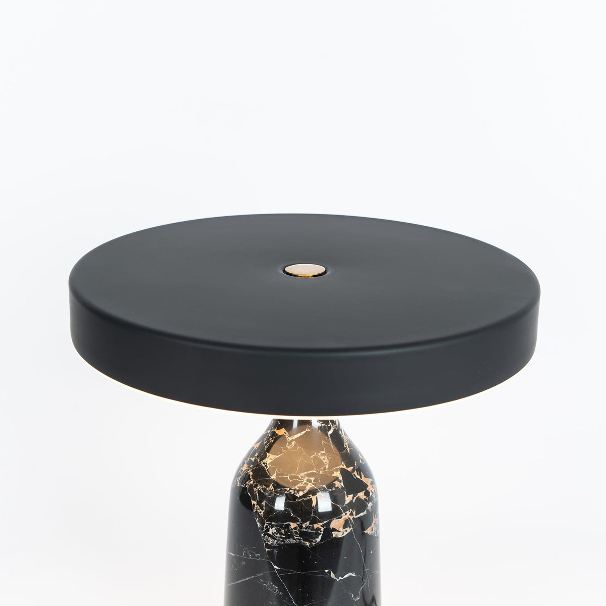 Astrian lámpara de mesa minimalista en mármol