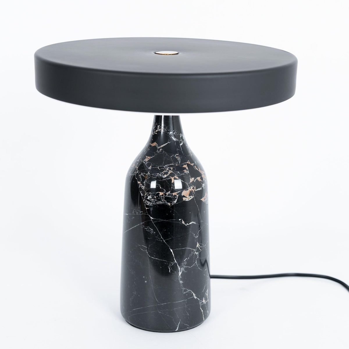 Astrian lámpara de mesa minimalista en mármol