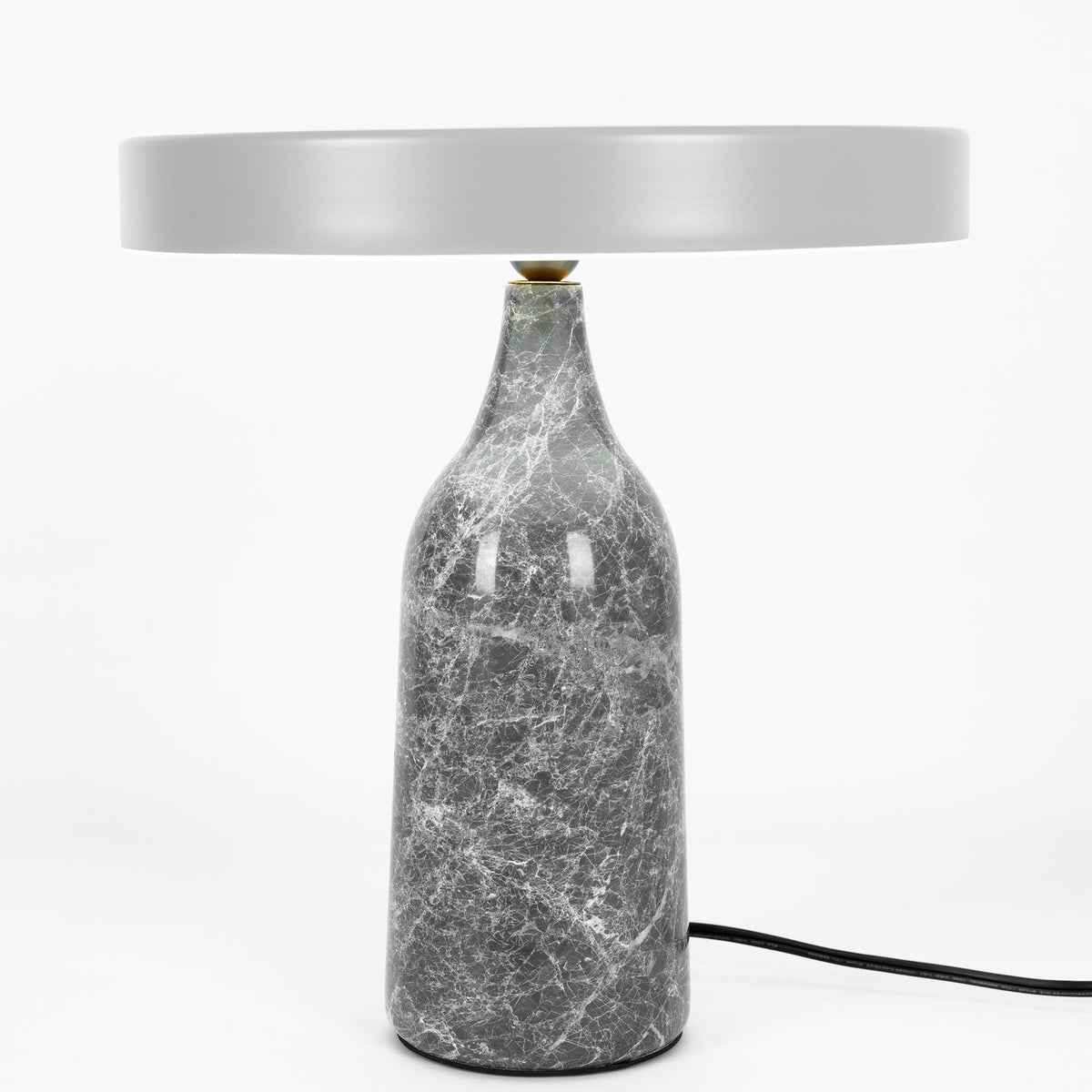 Astrian lámpara de mesa minimalista en mármol