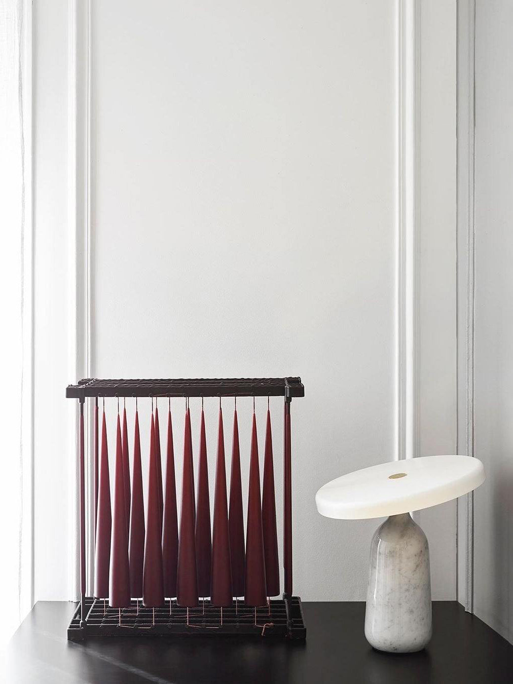Astrian lámpara de mesa minimalista en mármol