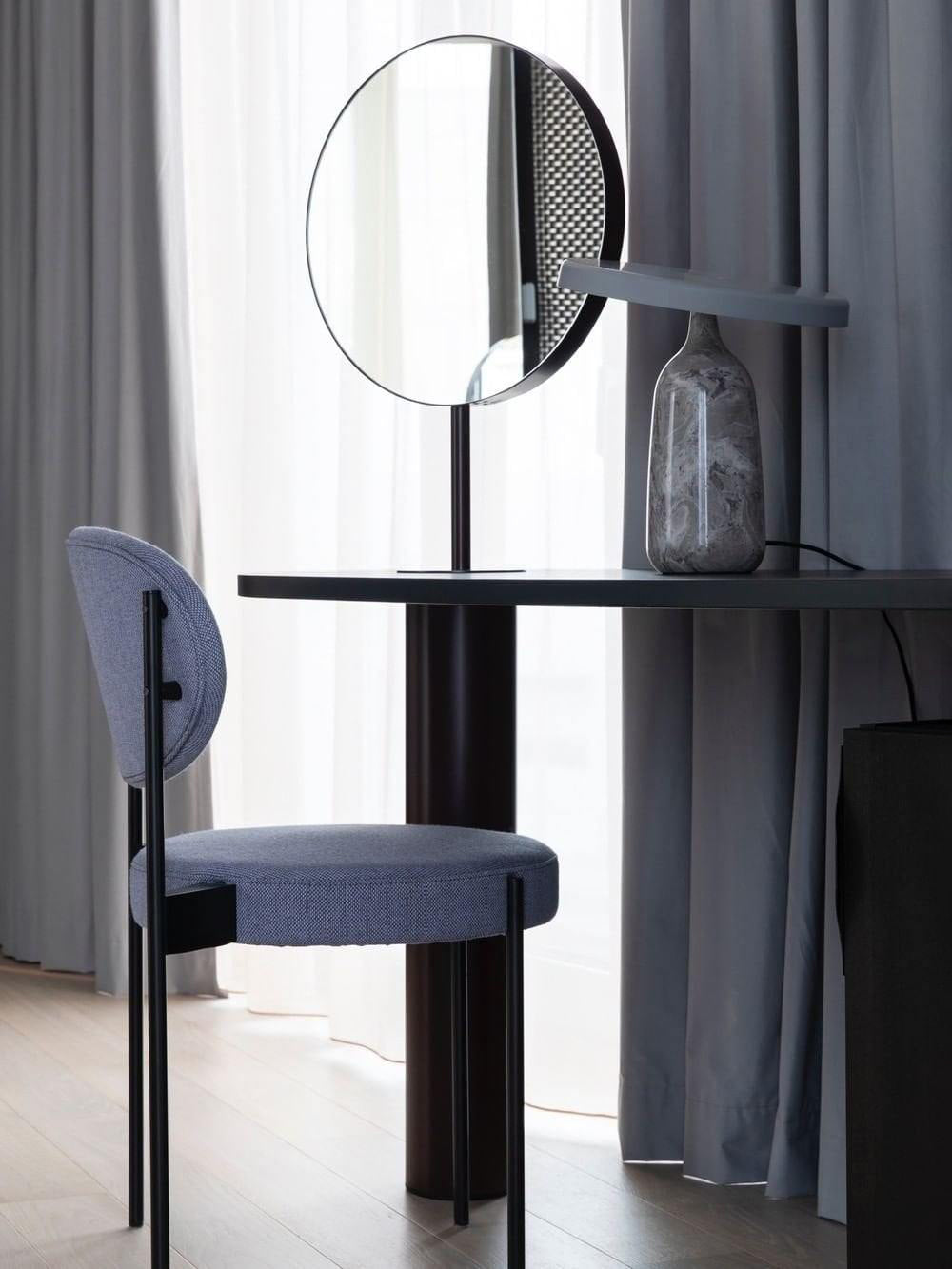 Astrian lámpara de mesa minimalista en mármol
