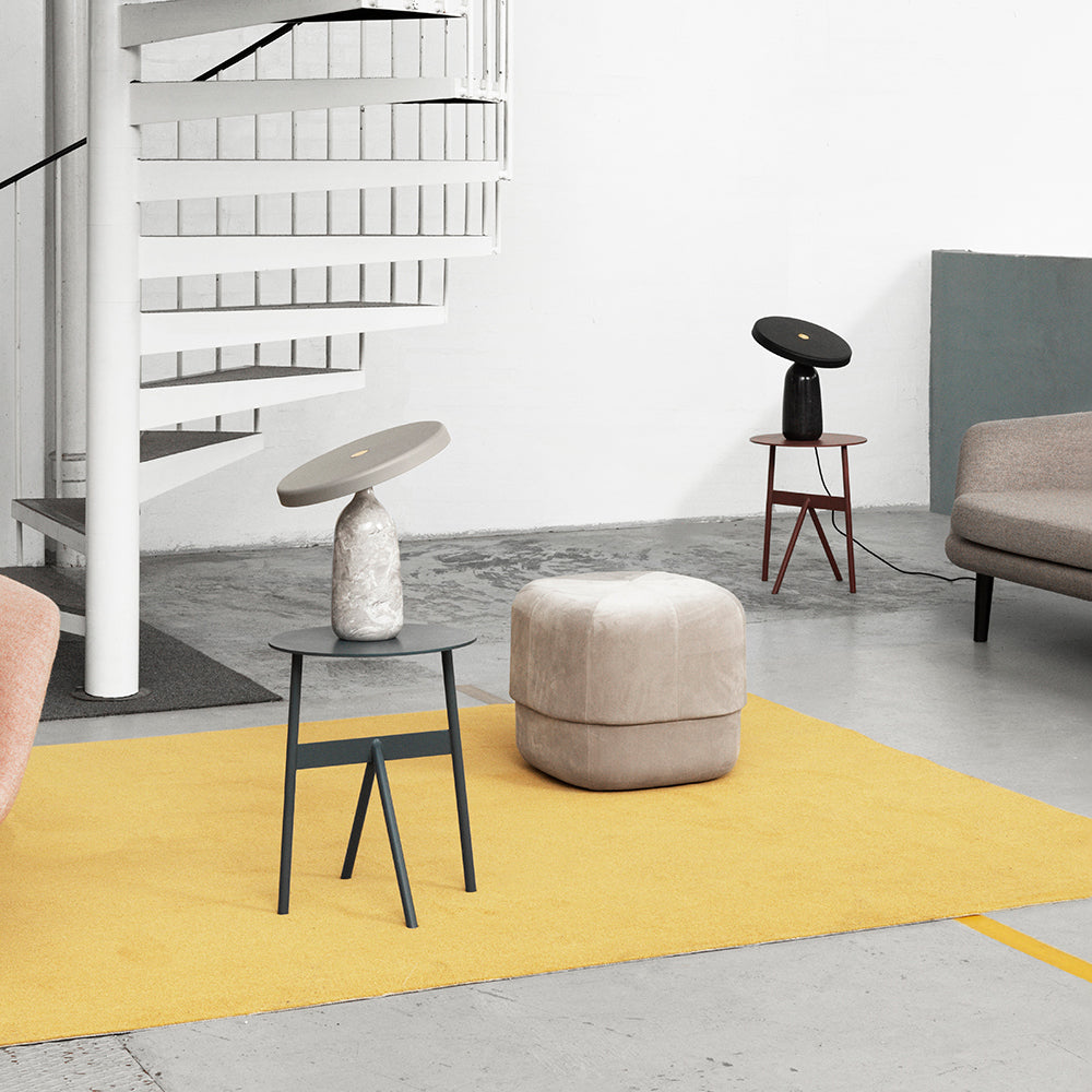 Astrian lámpara de mesa minimalista en mármol