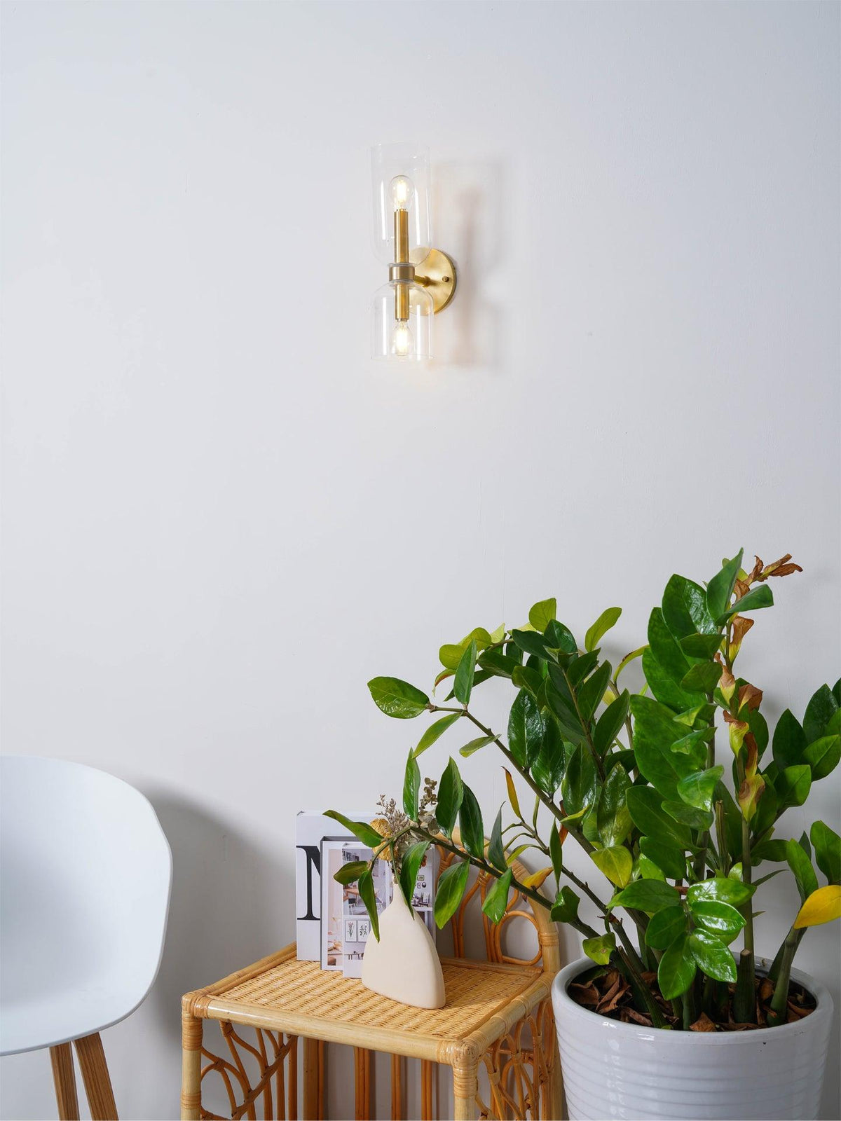 Bryn aplique de pared moderno minimalista de vidrio