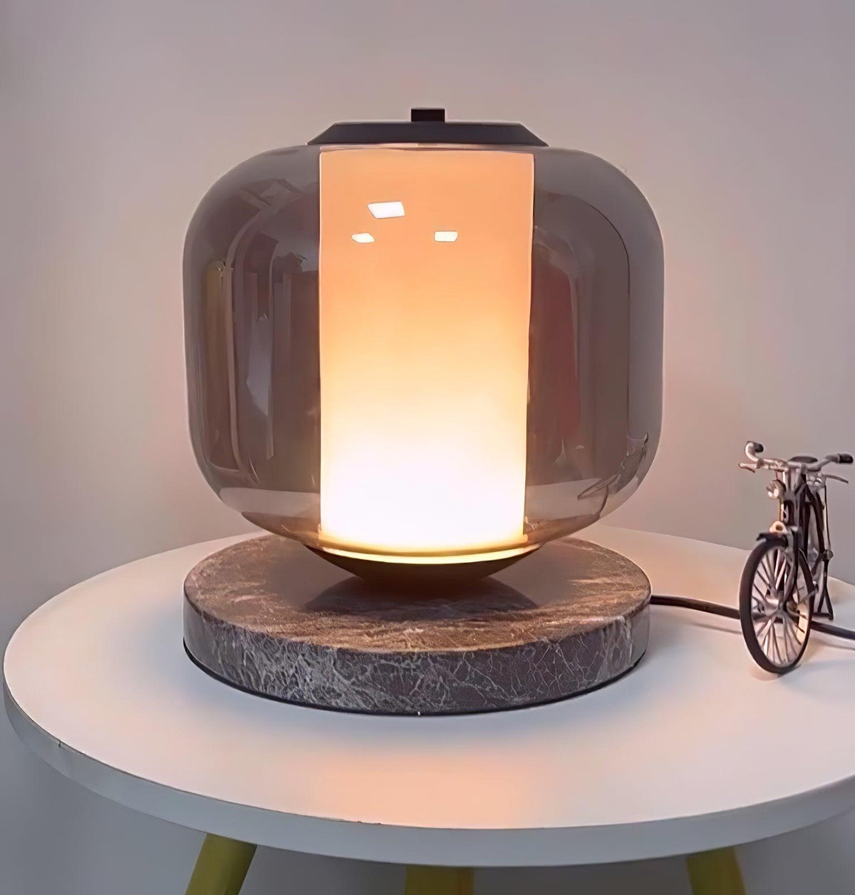 Aaron lámpara de mesa moderna de mármol