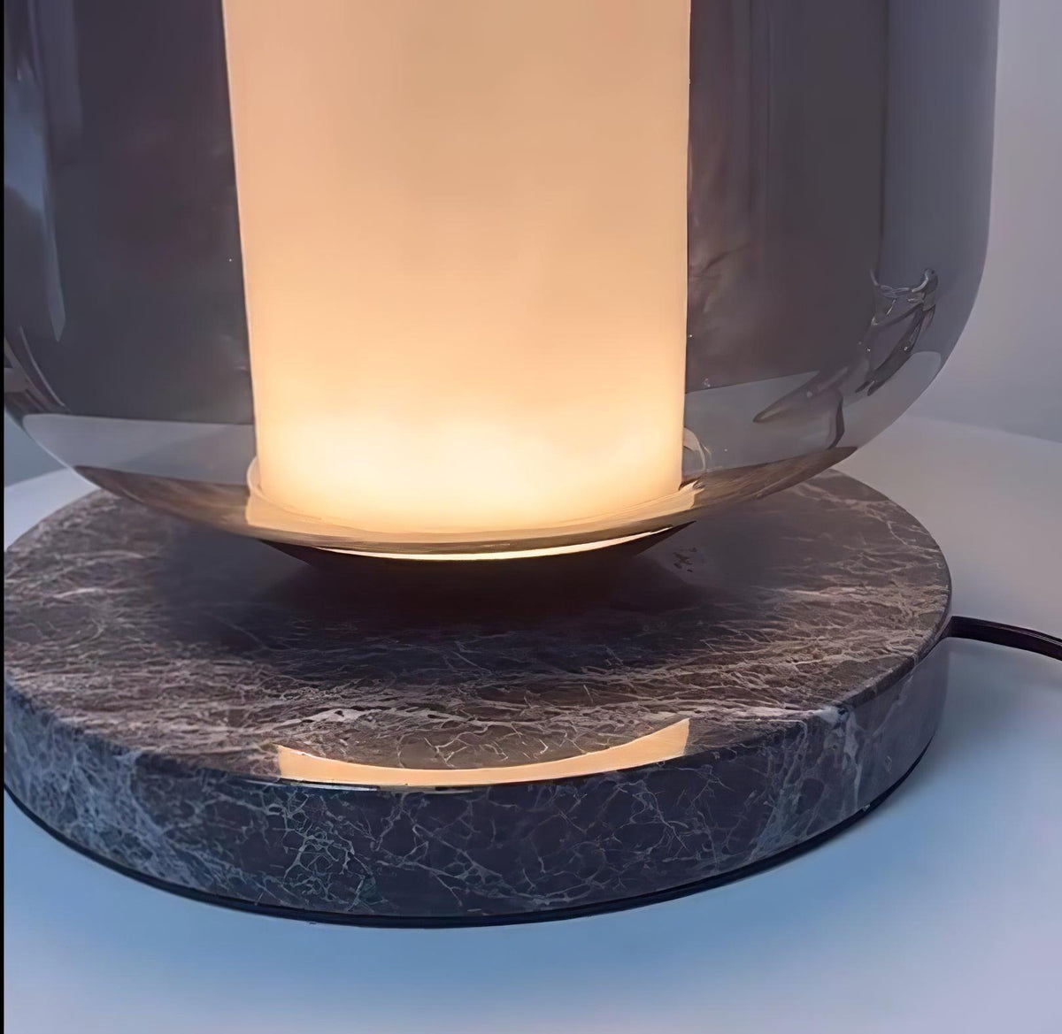 Aaron lámpara de mesa moderna de mármol