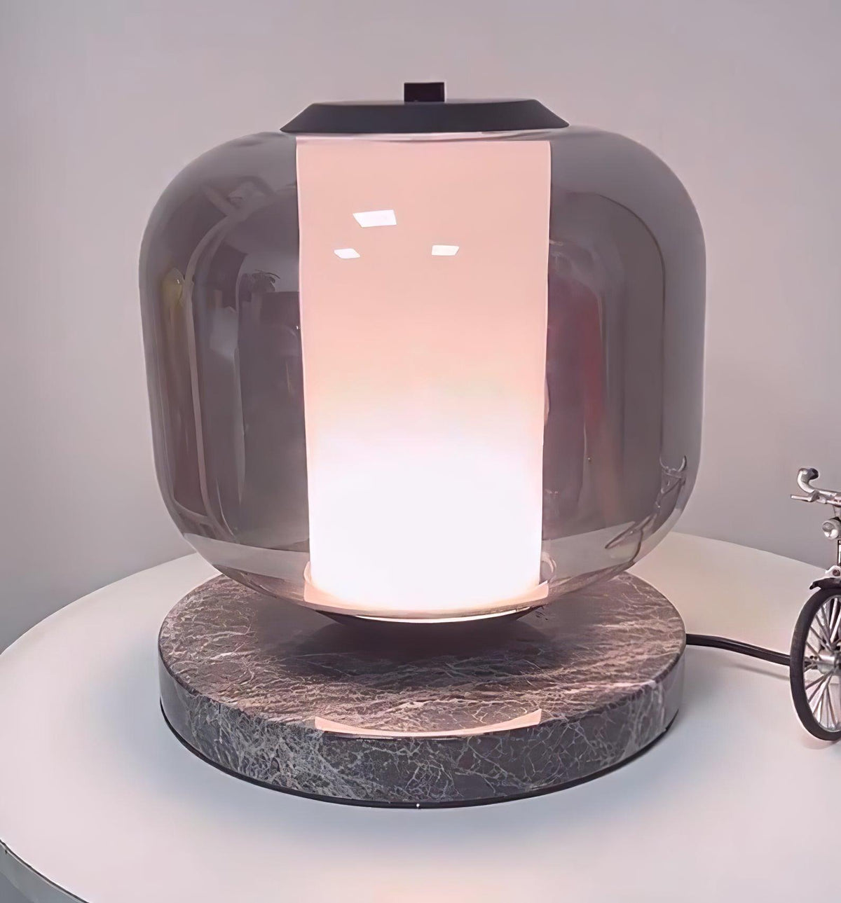 Aaron lámpara de mesa moderna de mármol