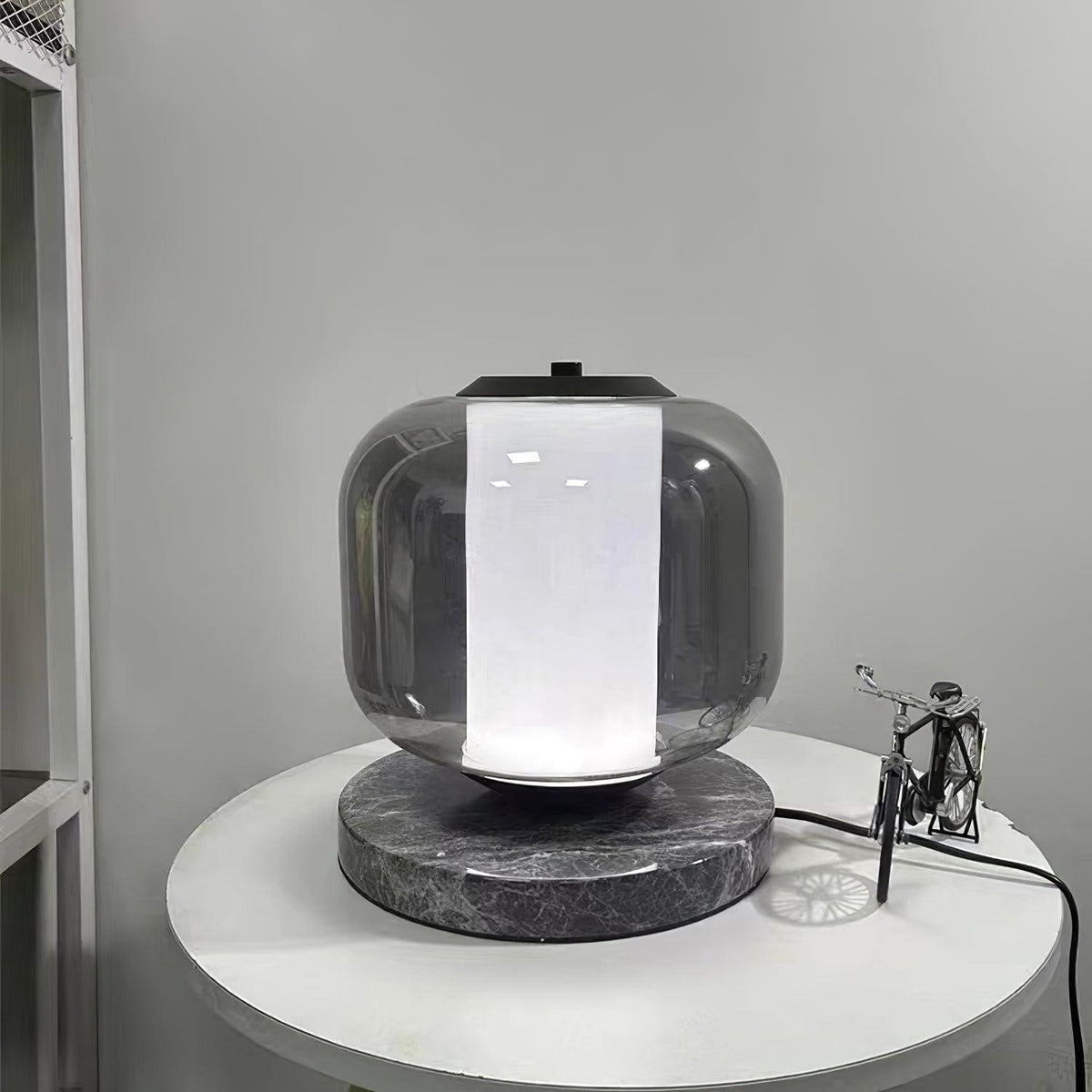 Aaron lámpara de mesa moderna de mármol