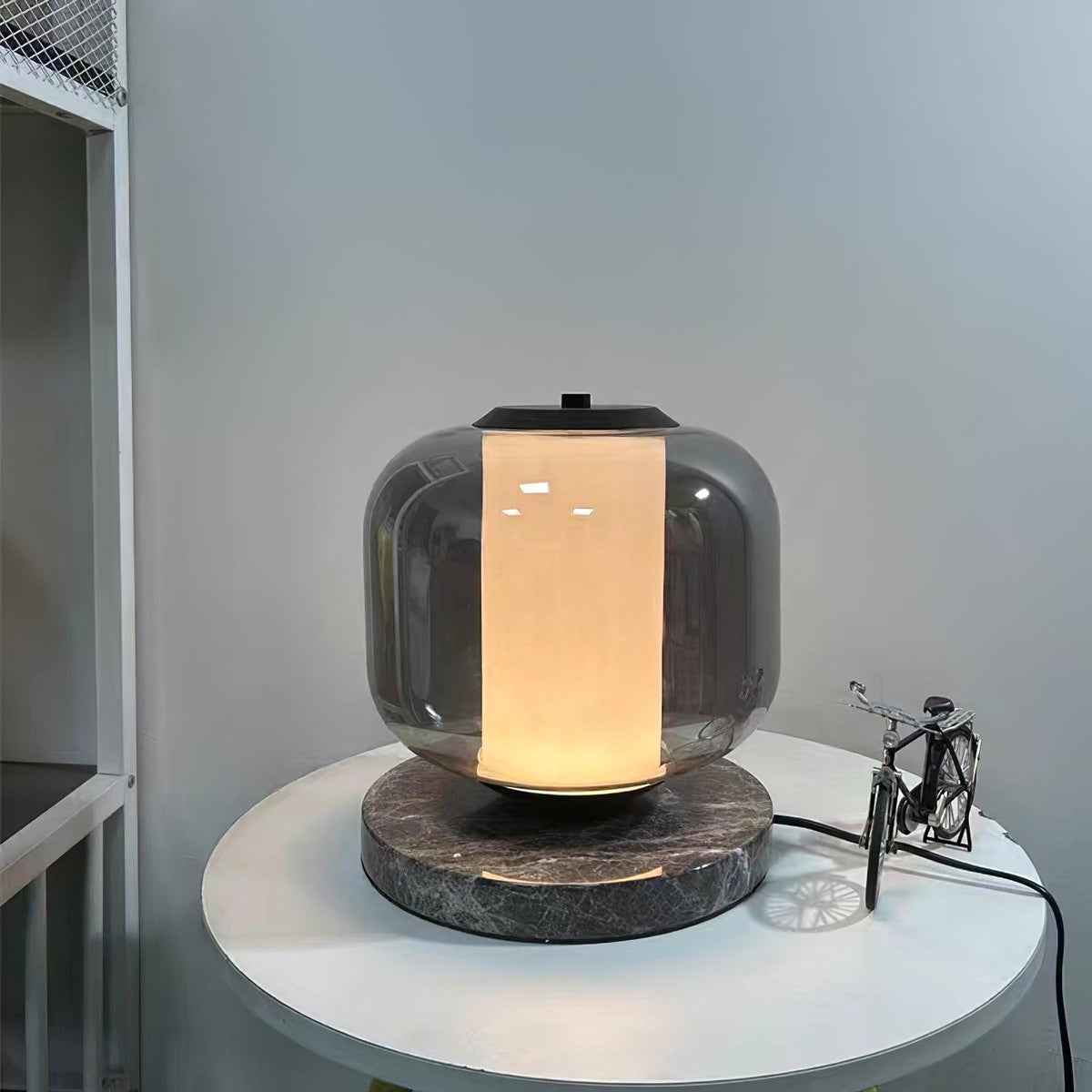 Aaron lámpara de mesa moderna de mármol