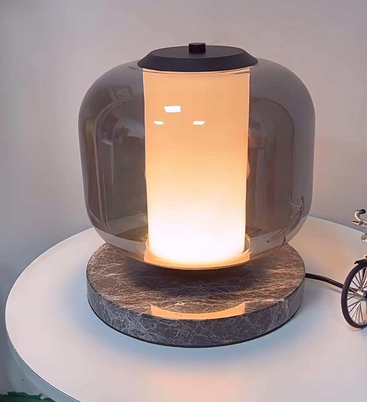 Aaron lámpara de mesa moderna de mármol