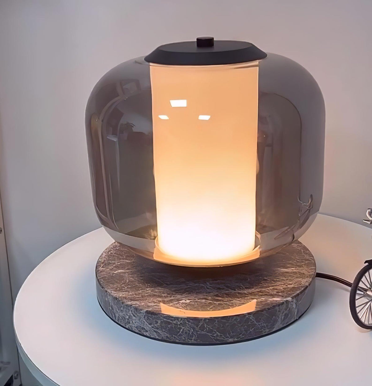 Aaron lámpara de mesa moderna de mármol