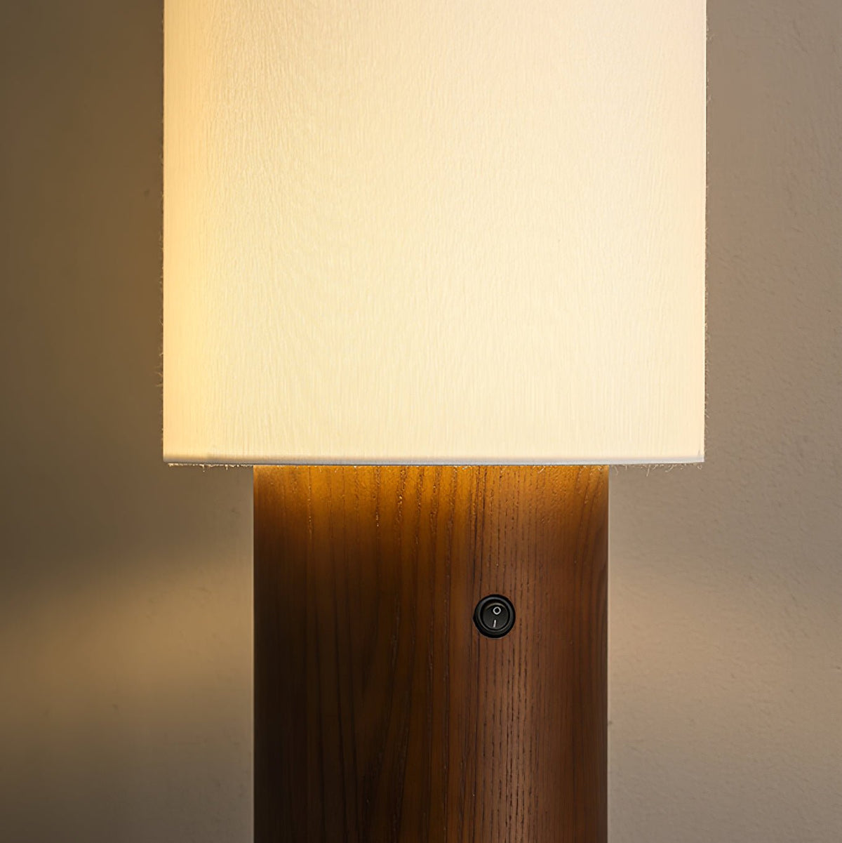 Uvynir lámpara de pie cilíndrica de madera