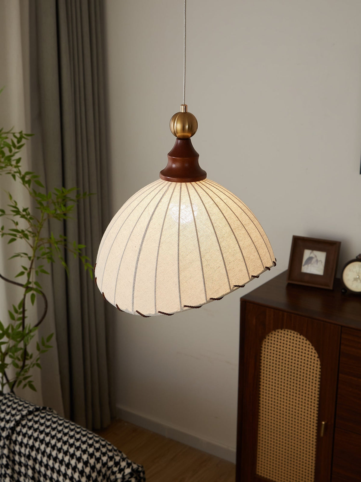 Earian lámpara colgante elegante de madera y tejido
