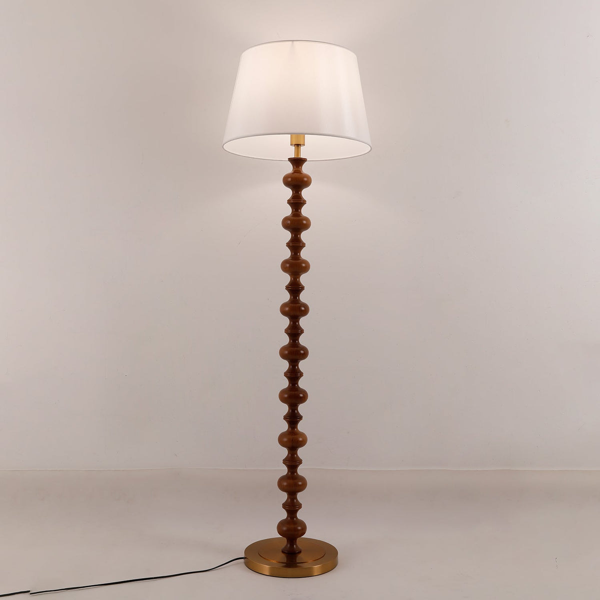 Rildes lámpara de pie de madera y tejido
