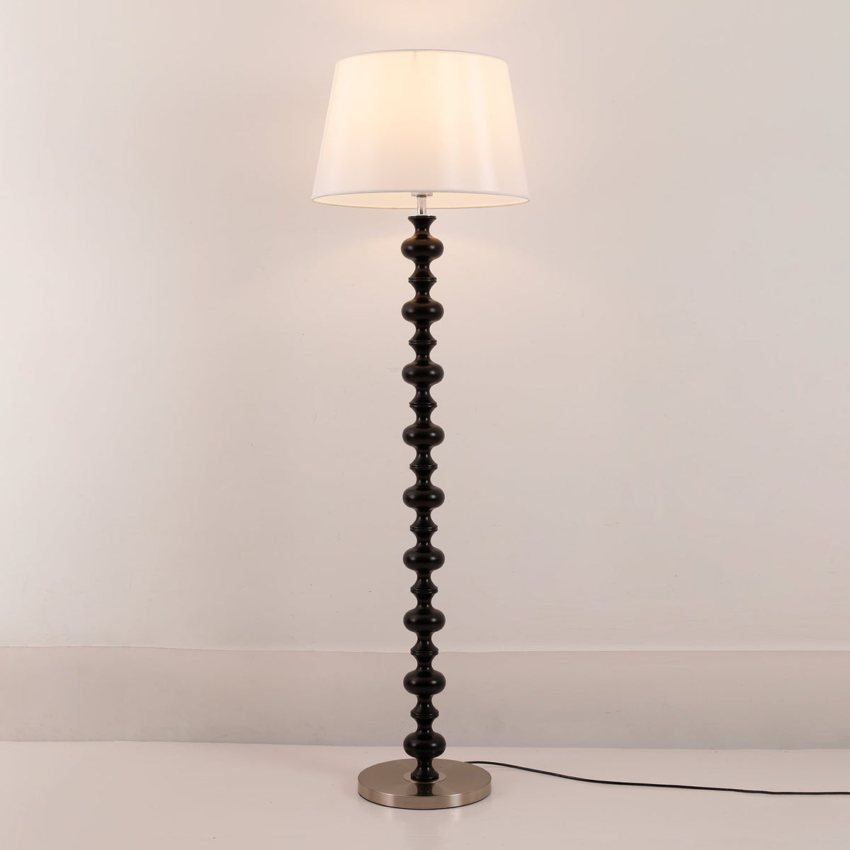 Rildes lámpara de pie de madera y tejido