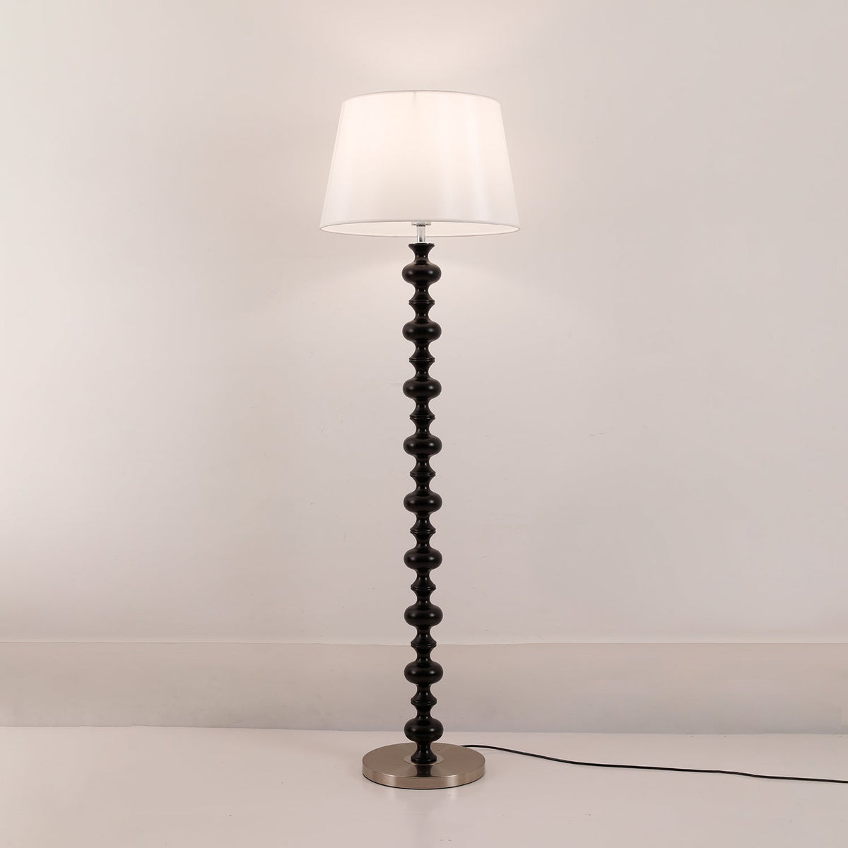 Rildes lámpara de pie de madera y tejido