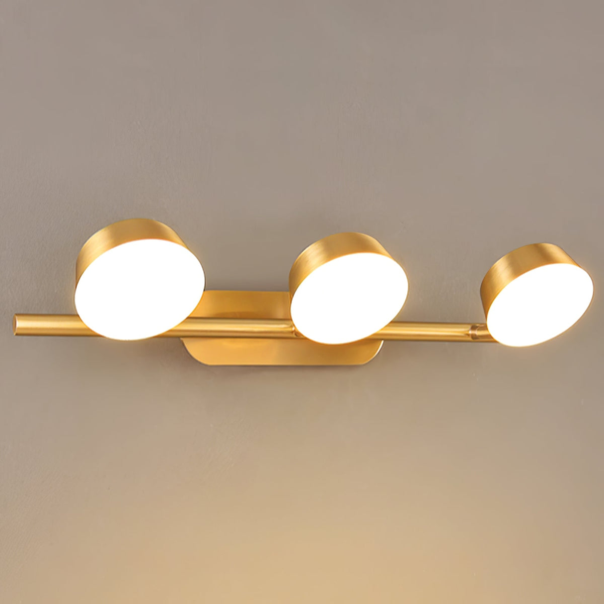 Xara aplique de pared Premium elegancia en latón para espejo