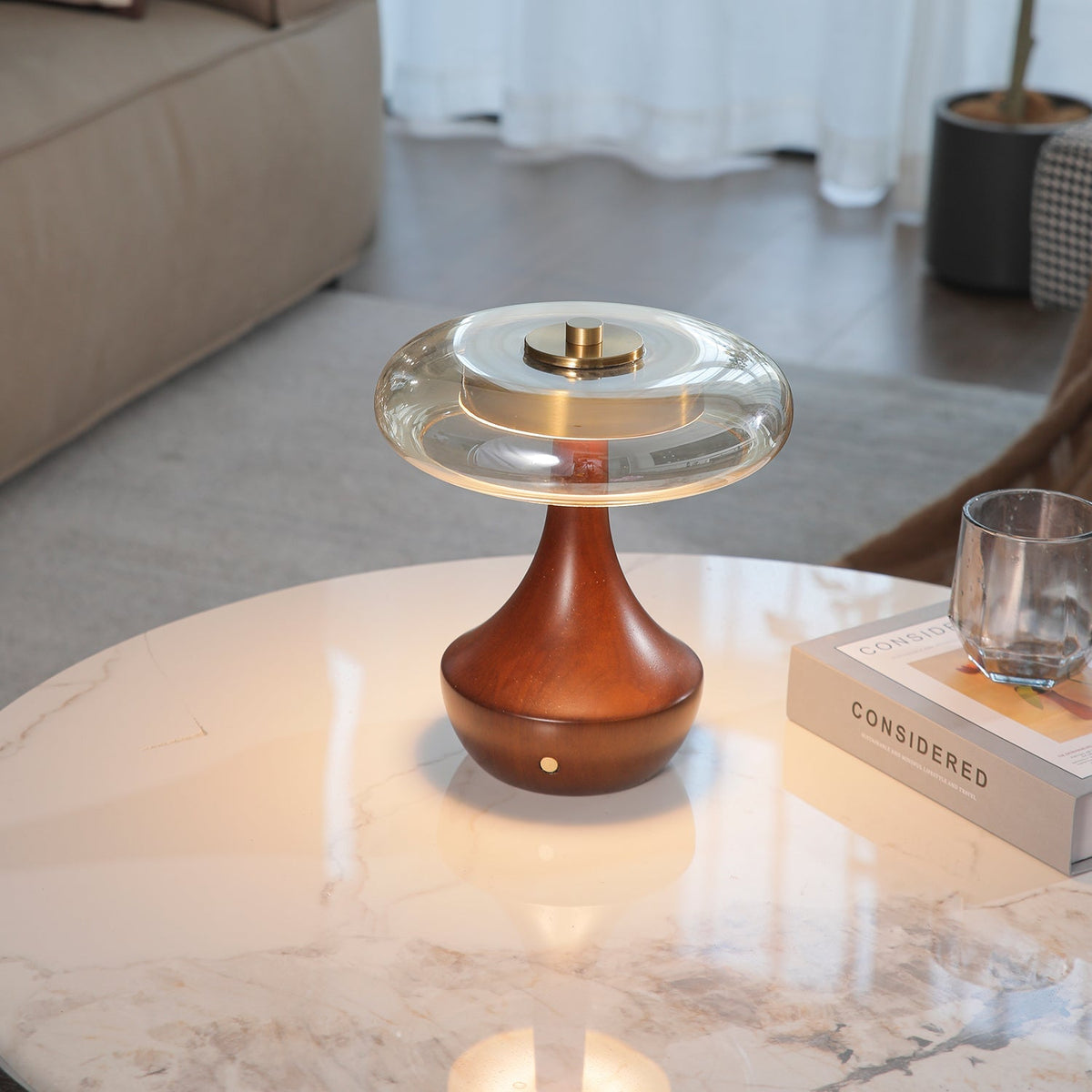 Orlan lámpara de mesa de madera vintage