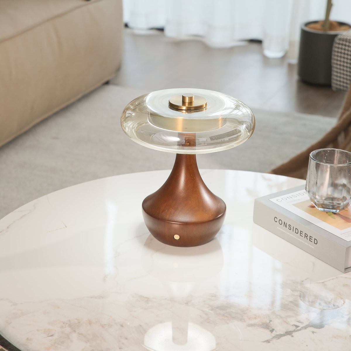 Orlan lámpara de mesa de madera vintage