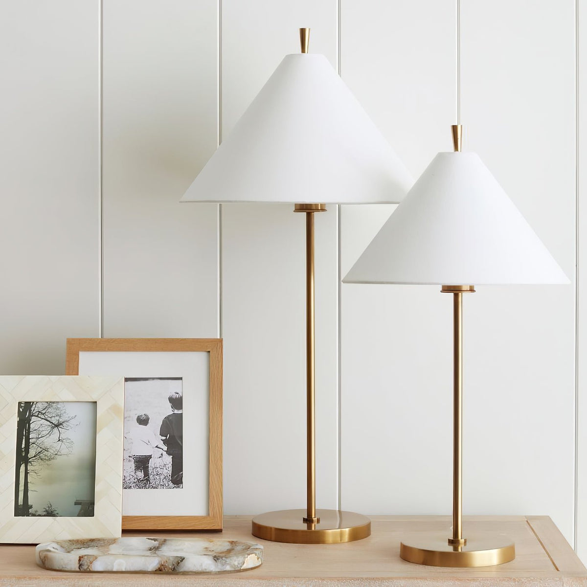 Sorivina lámpara de mesa elegante cono